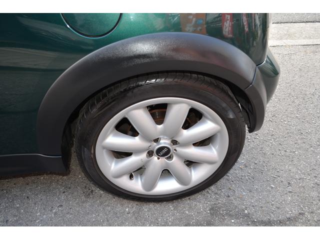 ＭＩＮＩ クーパーＳ　コンバーチブル　スーパーチャージャー　禁煙車　ミラー型ドラレコバックカメラ　ＥＴＣ　１７インチアルミ　ＨＩＤライト　キーレスキー（27枚目）