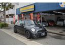クーパーＳ　禁煙車　カロッツェリアナビ　ＤＴＶ　バックカメラ　Ｂｌｕｅｔｏｏｔｈ　ドラレコ　ＥＴＣ　１７インチアルミ　ＨＩＤライト　キーレス２個　センター２本出しマフラー　取扱説明書　保証書　キーレス２個（28枚目）