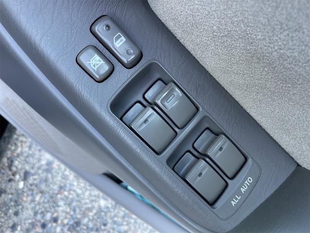 アリスト Ｖ３００　ＥＴＣ　オートクルーズコントロール　ＴＶ　アルミホイール　オートライト　ＨＩＤ　ＡＴ　キーレスエントリー　盗難防止システム　パワーシート　記録簿　衝突安全ボディ　ＡＢＳ　ＥＳＣ　エアコン（11枚目）