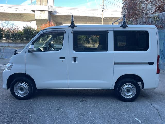 タウンエースバン ＧＬ　ＥＴＣ　バックカメラ　ＴＶ　クリアランスソナー　衝突被害軽減システム　両側スライドドア　キーレスエントリー　アイドリングストップ　電動格納ミラー　ＭＴ　ＥＳＣ　エアコン　パワーウィンドウ（8枚目）