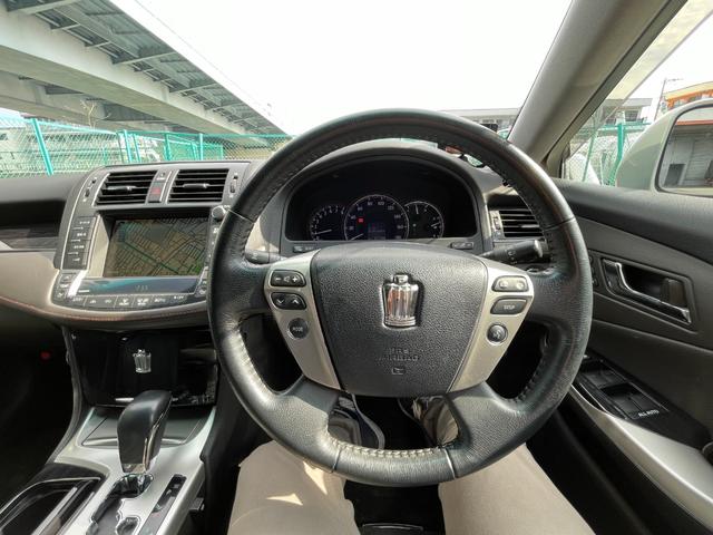 クラウン アスリート　スマキー　電動シート　メモリーシート　ドラレコ　ＥＴＣ　フルセグ　クルーズコントロール　バックカメラ（13枚目）