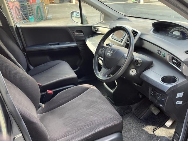 フリード Ｇ　ジャストセレクション　Ｇ１ジャストセレクション・ＥＴＣ・Ｂｌｕｅｔｏｏｔｈ・片側スライド電動ド１（16枚目）