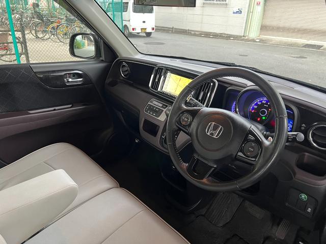 Ｎ－ＯＮＥ プレミアム　ツアラー・Ｌパッケージ　ターボ　アルミ　ナビ　バックカメラ　スマキ―　プッシュスタート　ＥＴＣ　パドルシフト（10枚目）