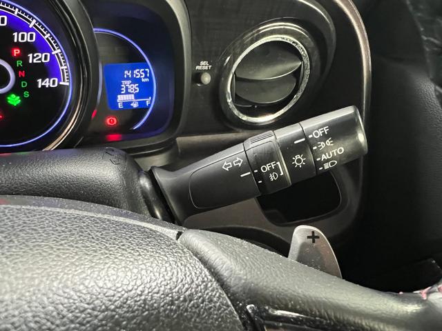 Ｎ－ＯＮＥ プレミアム　ツアラー・Ｌパッケージ　ターボ　アルミ　ナビ　バックカメラ　スマキ―　プッシュスタート　ＥＴＣ　パドルシフト（15枚目）
