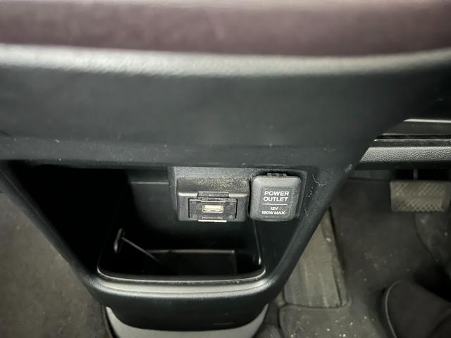 Ｎ－ＯＮＥ プレミアム　ツアラー・Ｌパッケージ　ターボ　アルミ　ナビ　バックカメラ　スマキ―　プッシュスタート　ＥＴＣ　パドルシフト（18枚目）