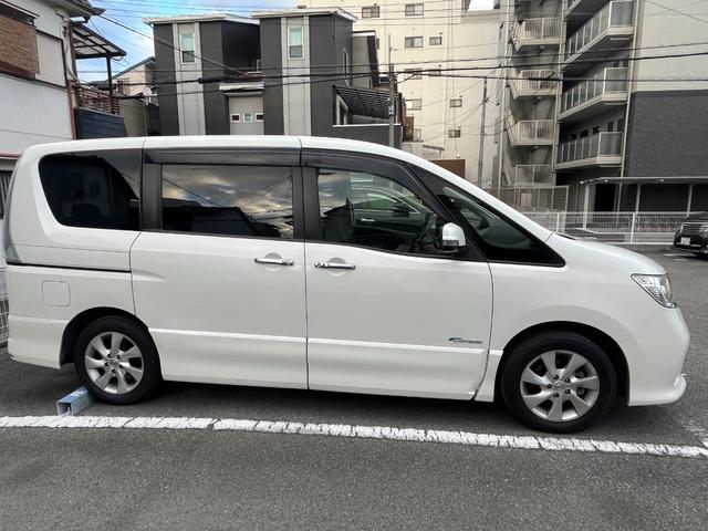 セレナ ハイウェイスター S-ハイブリッド Vセレクション 両側電動スライドドア・キーレス・パワステ(4枚目)