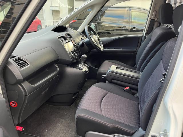 セレナ ハイウェイスター S-ハイブリッド Vセレクション 両側電動スライドドア・キーレス・パワステ(15枚目)