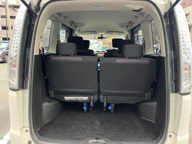 セレナ ハイウェイスター S-ハイブリッド Vセレクション 両側電動スライドドア・キーレス・パワステ(18枚目)