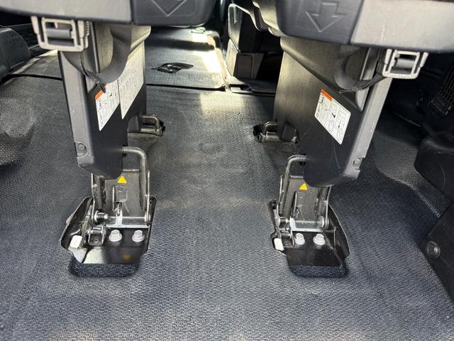 エスクァイア Ｘｉ　２．０Ｘｉウェルキャブ　スロープＩ車いす２脚　片側電動スライドドア　トヨタセーフティセンス　ドライブレコーダー　バックカメラ　クルーズコントロール　社外ナビ　キーレス　ＡＷ　アイドリングストップ（22枚目）