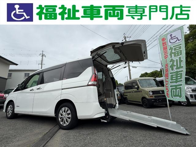 セレナ Ｘ　２．０Ｘチェアキャブ　スロープ　車いす２名仕様　アラウンドビューモニター　両側スライドドア　クルーズコントロール　ＥＴＣ車載器　ドライブレコーダー　アイドリングストップ　キーレス　集中ドアロック（2枚目）