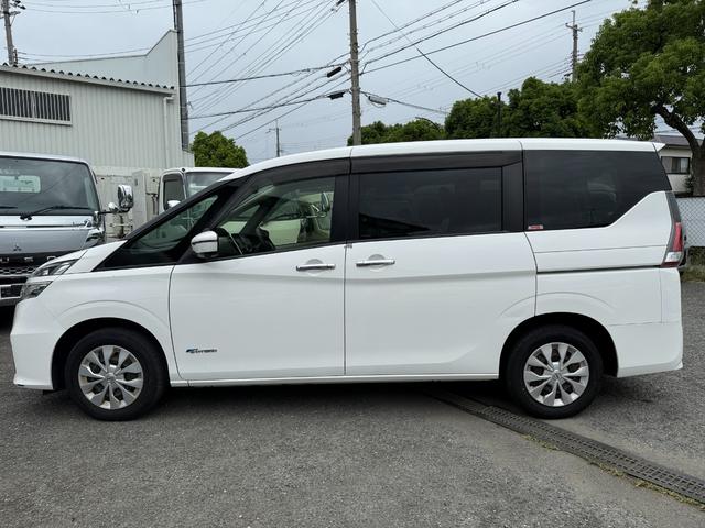セレナ Ｘ　２．０Ｘチェアキャブ　スロープ　車いす２名仕様　アラウンドビューモニター　両側スライドドア　クルーズコントロール　ＥＴＣ車載器　ドライブレコーダー　アイドリングストップ　キーレス　集中ドアロック（5枚目）