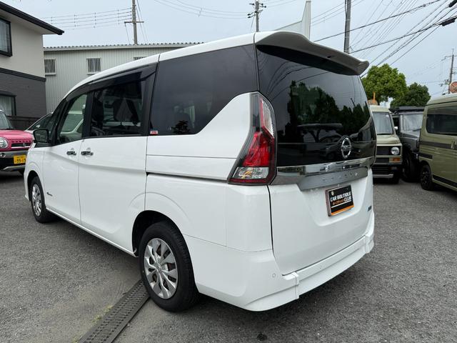 セレナ Ｘ　２．０Ｘチェアキャブ　スロープ　車いす２名仕様　アラウンドビューモニター　両側スライドドア　クルーズコントロール　ＥＴＣ車載器　ドライブレコーダー　アイドリングストップ　キーレス　集中ドアロック（6枚目）