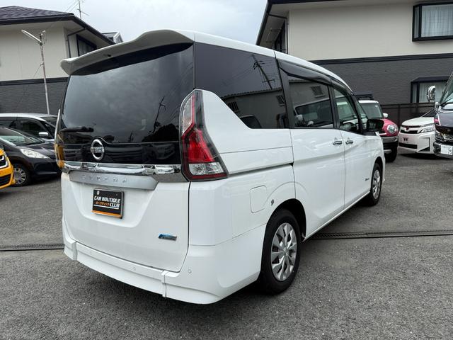 セレナ Ｘ　２．０Ｘチェアキャブ　スロープ　車いす２名仕様　アラウンドビューモニター　両側スライドドア　クルーズコントロール　ＥＴＣ車載器　ドライブレコーダー　アイドリングストップ　キーレス　集中ドアロック（8枚目）