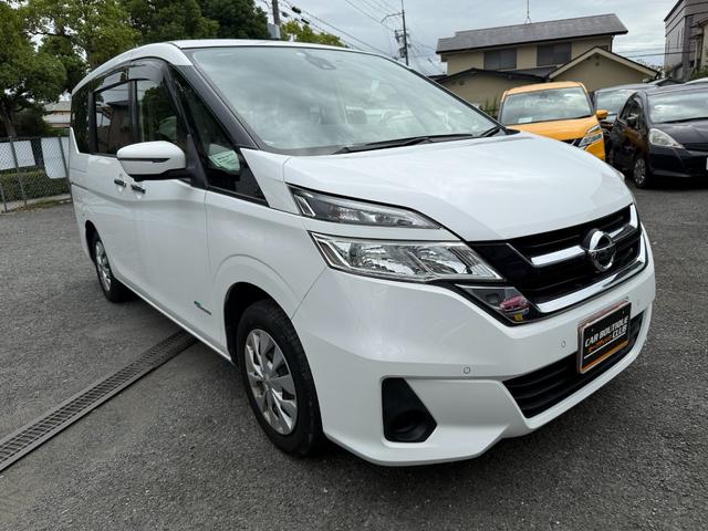 セレナ Ｘ　２．０Ｘチェアキャブ　スロープ　車いす２名仕様　アラウンドビューモニター　両側スライドドア　クルーズコントロール　ＥＴＣ車載器　ドライブレコーダー　アイドリングストップ　キーレス　集中ドアロック（10枚目）