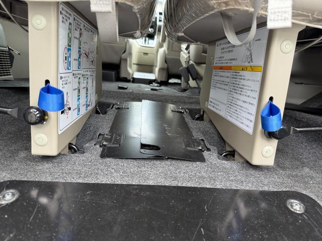 セレナ Ｘ　２．０Ｘチェアキャブ　スロープ　車いす２名仕様　アラウンドビューモニター　両側スライドドア　クルーズコントロール　ＥＴＣ車載器　ドライブレコーダー　アイドリングストップ　キーレス　集中ドアロック（22枚目）