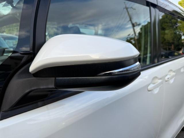 ノア X 2.0Xウェルキャブ スロープII3rdシート付 左側パワースライドドア ウインチリモコン 三菱ナビ バックカメラ クルーズコントロール キーレス 電動格納ミラー オートライト フルセグ エアバッグ(50枚目)