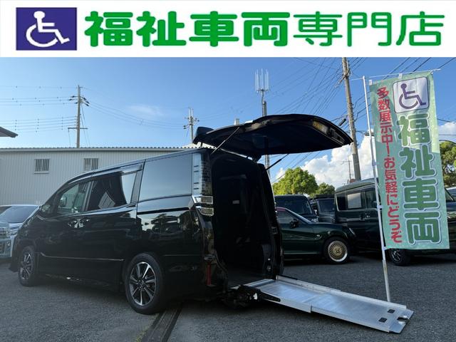 ヴォクシー 　２．０ＺＳウェルキャブ　スロープＩ車いす１脚　両側電動スライドドア　トヨタセーフティセンス　タイプ１車椅子１脚　アルパインナビ　後席モニター　スマートキー　ＥＴＣ車載器　クルーズコントロール　ドラレコ（2枚目）