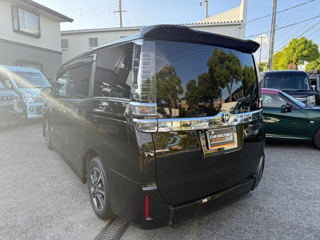 ヴォクシー 　２．０ＺＳウェルキャブ　スロープＩ車いす１脚　両側電動スライドドア　トヨタセーフティセンス　タイプ１車椅子１脚　アルパインナビ　後席モニター　スマートキー　ＥＴＣ車載器　クルーズコントロール　ドラレコ（6枚目）
