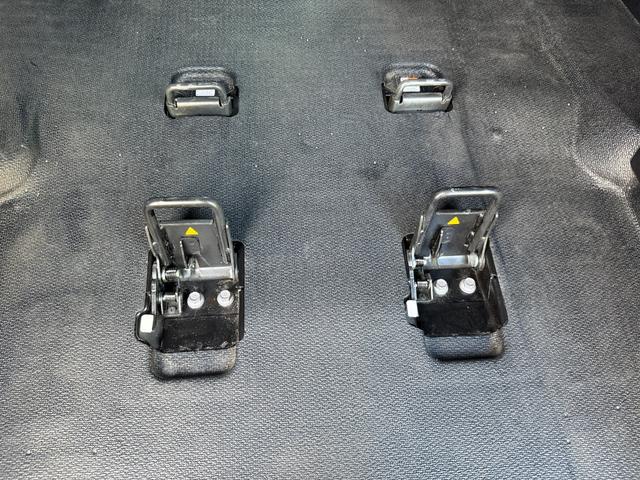 ヴォクシー 　２．０ＺＳウェルキャブ　スロープＩ車いす１脚　両側電動スライドドア　トヨタセーフティセンス　タイプ１車椅子１脚　アルパインナビ　後席モニター　スマートキー　ＥＴＣ車載器　クルーズコントロール　ドラレコ（23枚目）