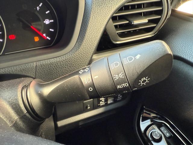ヴォクシー 　２．０ＺＳウェルキャブ　スロープＩ車いす１脚　両側電動スライドドア　トヨタセーフティセンス　タイプ１車椅子１脚　アルパインナビ　後席モニター　スマートキー　ＥＴＣ車載器　クルーズコントロール　ドラレコ（32枚目）
