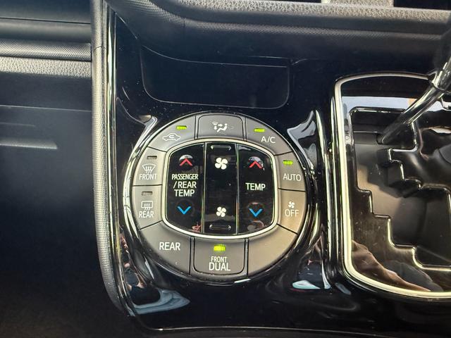 ヴォクシー 　２．０ＺＳウェルキャブ　スロープＩ車いす１脚　両側電動スライドドア　トヨタセーフティセンス　タイプ１車椅子１脚　アルパインナビ　後席モニター　スマートキー　ＥＴＣ車載器　クルーズコントロール　ドラレコ（36枚目）
