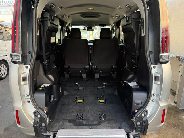 ノア Ｘ　２．０ＸウェルキャブスロープＩＩ３ｒｄシート付４ＷＤ　両側電動スライドドア　４ＷＤ　トヨタセーフティセンス　社外ナビ　ＥＴＣ車載器　ドライブレコーダー　障害物センサー　バックカメラ　ＣＤ再生（21枚目）