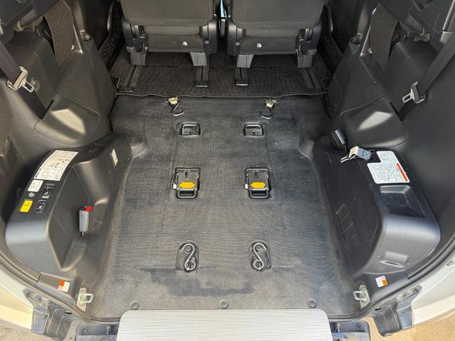 ノア Ｘ　２．０ＸウェルキャブスロープＩＩ３ｒｄシート付４ＷＤ　両側電動スライドドア　４ＷＤ　トヨタセーフティセンス　社外ナビ　ＥＴＣ車載器　ドライブレコーダー　障害物センサー　バックカメラ　ＣＤ再生（22枚目）