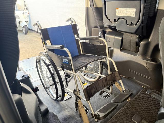 ノア Ｘ　２．０ＸウェルキャブスロープＩＩ３ｒｄシート付４ＷＤ　両側電動スライドドア　４ＷＤ　トヨタセーフティセンス　社外ナビ　ＥＴＣ車載器　ドライブレコーダー　障害物センサー　バックカメラ　ＣＤ再生（28枚目）