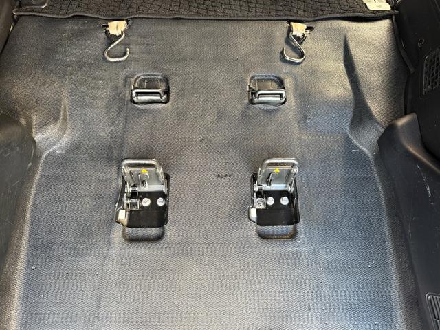 ノア Ｘ　２．０ＸウェルキャブスロープＩＩ３ｒｄシート付４ＷＤ　両側電動スライドドア　４ＷＤ　トヨタセーフティセンス　社外ナビ　ＥＴＣ車載器　ドライブレコーダー　障害物センサー　バックカメラ　ＣＤ再生（32枚目）