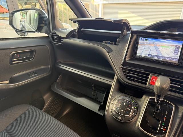 ノア Ｘ　２．０ＸウェルキャブスロープＩＩ３ｒｄシート付４ＷＤ　両側電動スライドドア　４ＷＤ　トヨタセーフティセンス　社外ナビ　ＥＴＣ車載器　ドライブレコーダー　障害物センサー　バックカメラ　ＣＤ再生（48枚目）