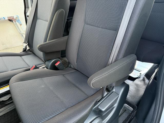 ノア Ｘ　２．０ＸウェルキャブスロープＩＩ３ｒｄシート付４ＷＤ　両側電動スライドドア　４ＷＤ　トヨタセーフティセンス　社外ナビ　ＥＴＣ車載器　ドライブレコーダー　障害物センサー　バックカメラ　ＣＤ再生（56枚目）