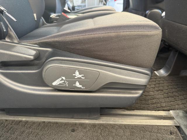 ノア Ｘ　２．０ＸウェルキャブスロープＩＩ３ｒｄシート付４ＷＤ　両側電動スライドドア　４ＷＤ　トヨタセーフティセンス　社外ナビ　ＥＴＣ車載器　ドライブレコーダー　障害物センサー　バックカメラ　ＣＤ再生（58枚目）