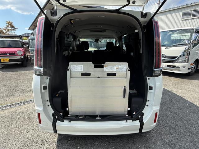 ノア X 2.0Xウェルキャブ スロープII3rdシート付 オートステップ 片側電動スライドドア トヨタセーフティセンス カロッツェリアナビ クルーズコントロール バックカメラ ETC車載器 LEDヘッドライト(17枚目)