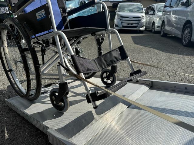 ノア X 2.0Xウェルキャブ スロープII3rdシート付 オートステップ 片側電動スライドドア トヨタセーフティセンス カロッツェリアナビ クルーズコントロール バックカメラ ETC車載器 LEDヘッドライト(23枚目)