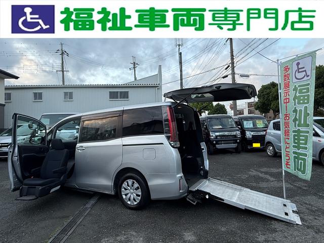 ノア X 2.0XウェルキャブスロープII3rdシート付4WD 助手席リフトアップシート ウインチリモコン 両側電動スライドドア 社外ナビ クルーズコントロール クリアランスソナー ドラレコ バックカメラ(2枚目)