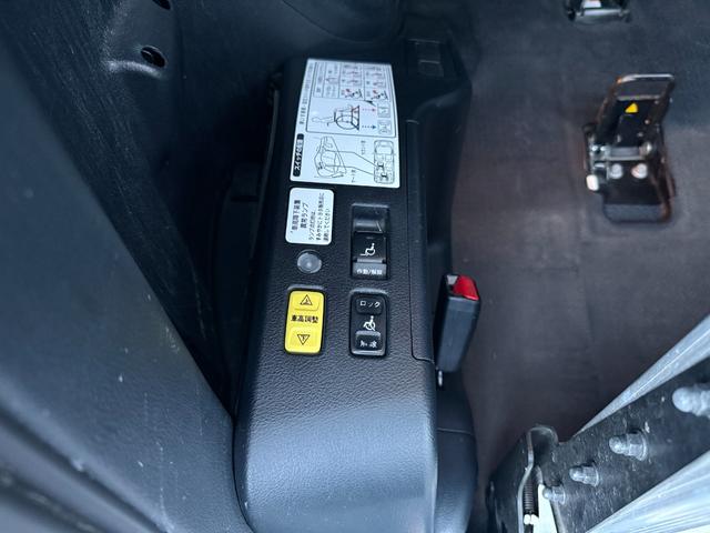 ノア X 2.0XウェルキャブスロープII3rdシート付4WD 助手席リフトアップシート ウインチリモコン 両側電動スライドドア 社外ナビ クルーズコントロール クリアランスソナー ドラレコ バックカメラ(15枚目)