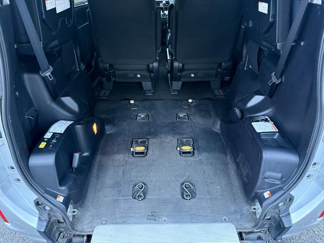 ノア X 2.0XウェルキャブスロープII3rdシート付4WD 助手席リフトアップシート ウインチリモコン 両側電動スライドドア 社外ナビ クルーズコントロール クリアランスソナー ドラレコ バックカメラ(19枚目)