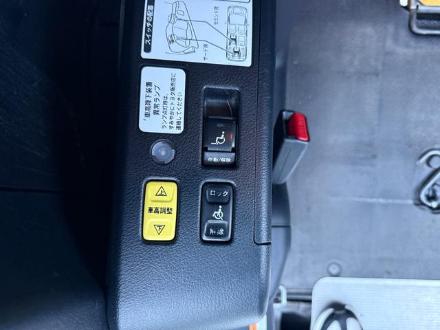 ノア X 2.0XウェルキャブスロープII3rdシート付4WD 助手席リフトアップシート ウインチリモコン 両側電動スライドドア 社外ナビ クルーズコントロール クリアランスソナー ドラレコ バックカメラ(20枚目)