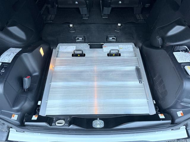 ノア X 2.0XウェルキャブスロープII3rdシート付4WD 助手席リフトアップシート ウインチリモコン 両側電動スライドドア 社外ナビ クルーズコントロール クリアランスソナー ドラレコ バックカメラ(29枚目)