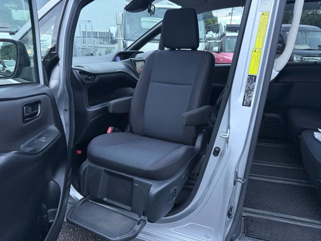 ノア X 2.0XウェルキャブスロープII3rdシート付4WD 助手席リフトアップシート ウインチリモコン 両側電動スライドドア 社外ナビ クルーズコントロール クリアランスソナー ドラレコ バックカメラ(33枚目)