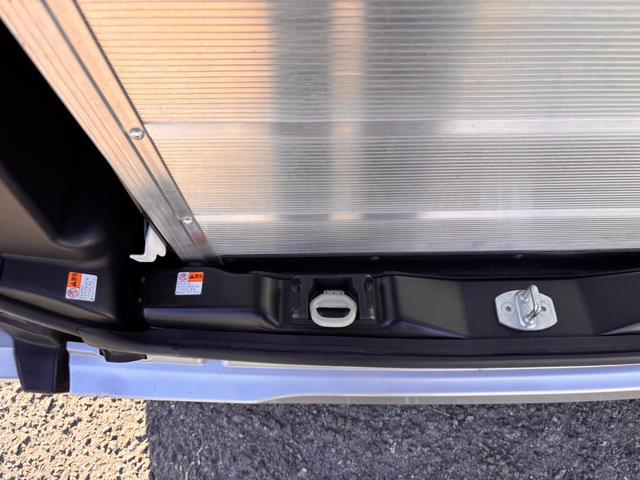 ヴォクシー X 2.0Xウェルキャブ スロープII3rdシート付 左側電動スライドドア 純正ナビ ドライブレコーダー オートクルーズコントロール ETC車載器 バックカメラ USB Bluetooth接続(18枚目)