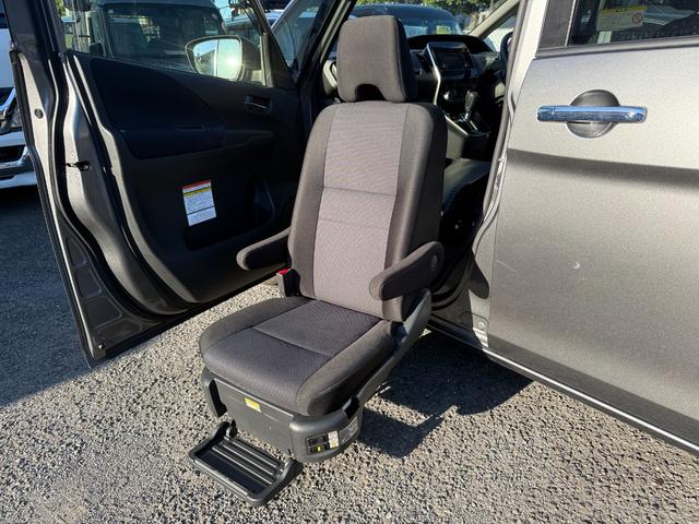 セレナ B 2.0B助手席スライドアップシート アラウンドビューモニター 前後ドラレコ 両側スライドドア ブラインドスポットモニター スマートキー プッシュスタート オートライト バックカメラ 集中ドアロック(13枚目)