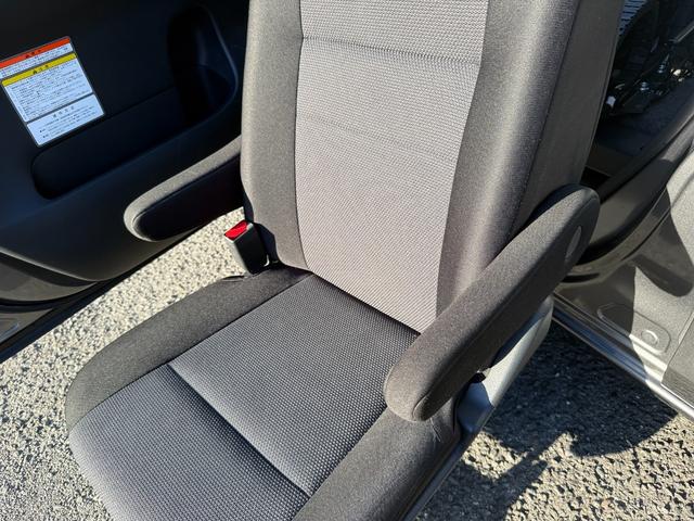 セレナ B 2.0B助手席スライドアップシート アラウンドビューモニター 前後ドラレコ 両側スライドドア ブラインドスポットモニター スマートキー プッシュスタート オートライト バックカメラ 集中ドアロック(18枚目)