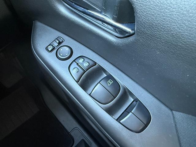 セレナ B 2.0B助手席スライドアップシート アラウンドビューモニター 前後ドラレコ 両側スライドドア ブラインドスポットモニター スマートキー プッシュスタート オートライト バックカメラ 集中ドアロック(23枚目)