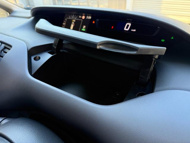 セレナ B 2.0B助手席スライドアップシート アラウンドビューモニター 前後ドラレコ 両側スライドドア ブラインドスポットモニター スマートキー プッシュスタート オートライト バックカメラ 集中ドアロック(36枚目)