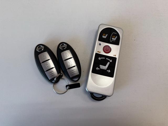 セレナ B 2.0B助手席スライドアップシート アラウンドビューモニター 前後ドラレコ 両側スライドドア ブラインドスポットモニター スマートキー プッシュスタート オートライト バックカメラ 集中ドアロック(54枚目)