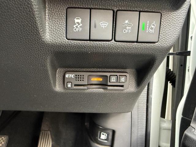 フリード+ハイブリッド 1.5ハイブリッドG車いす仕様車 両側電動スライドドア 純正ナビ ETC車載器 ドライブレコーダー バックカメラ レーダークルーズコントロール 前後ドライブレコーダー CD DVD フルセグ(32枚目)