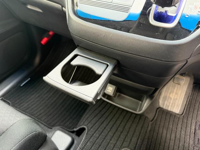 フリード+ハイブリッド 1.5ハイブリッドG車いす仕様車 両側電動スライドドア 純正ナビ ETC車載器 ドライブレコーダー バックカメラ レーダークルーズコントロール 前後ドライブレコーダー CD DVD フルセグ(44枚目)