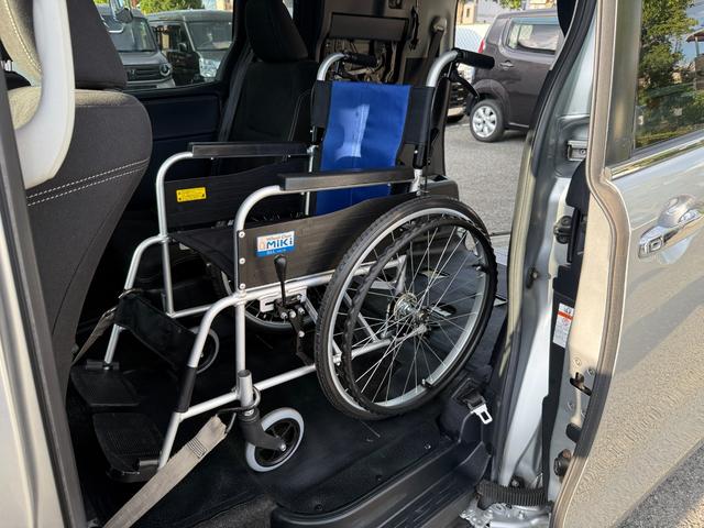 乗車後、後輪用にベルトをかけ固定します☆