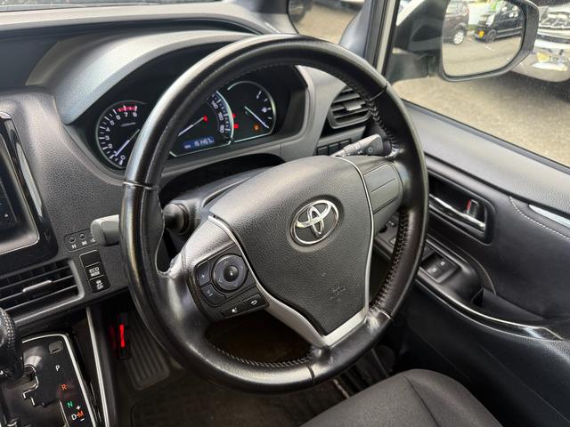 運転席はエアバッグがついています☆もしもの時に乗員を守ります☆